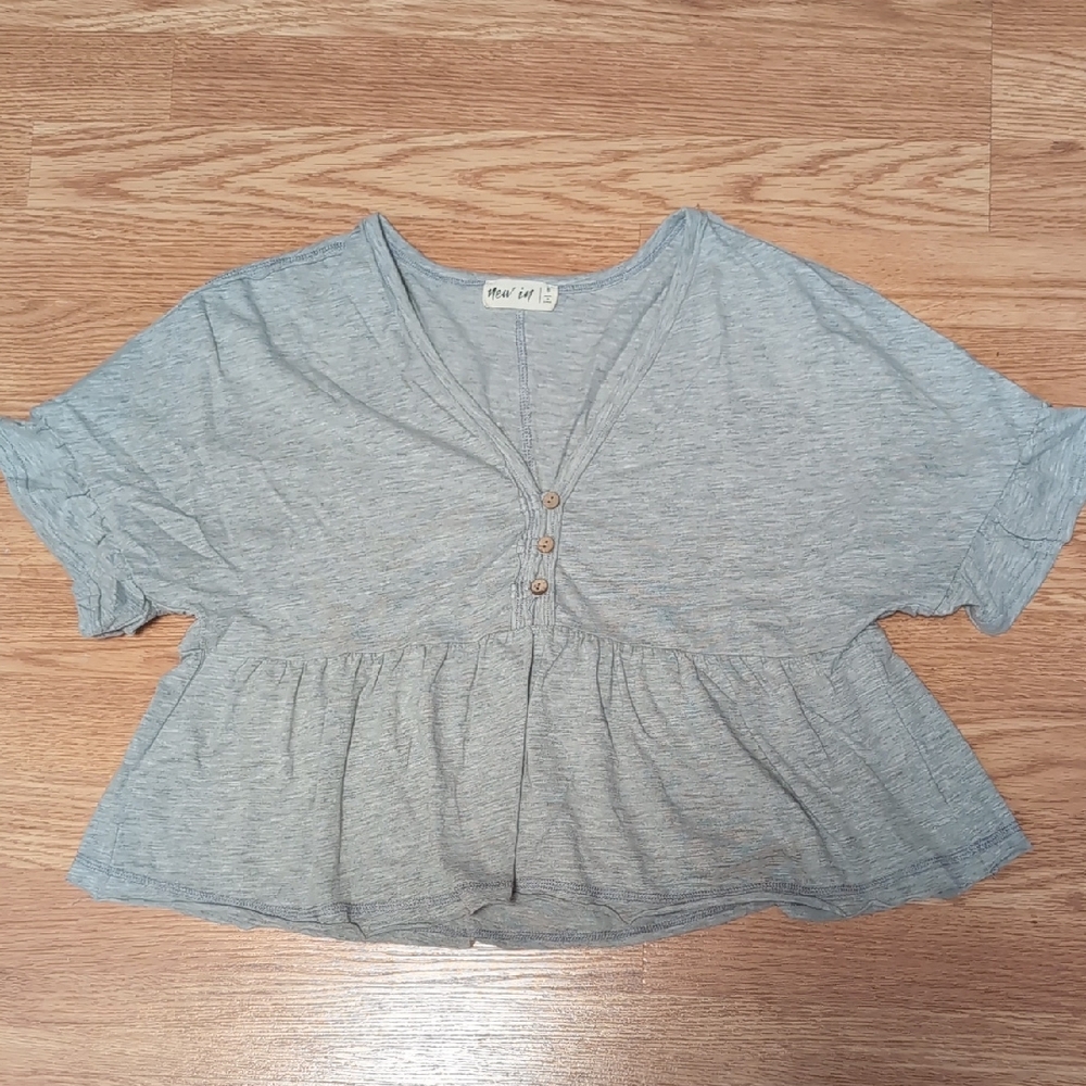 New In Light Gray V-Neck Top - Picture 3 of 6